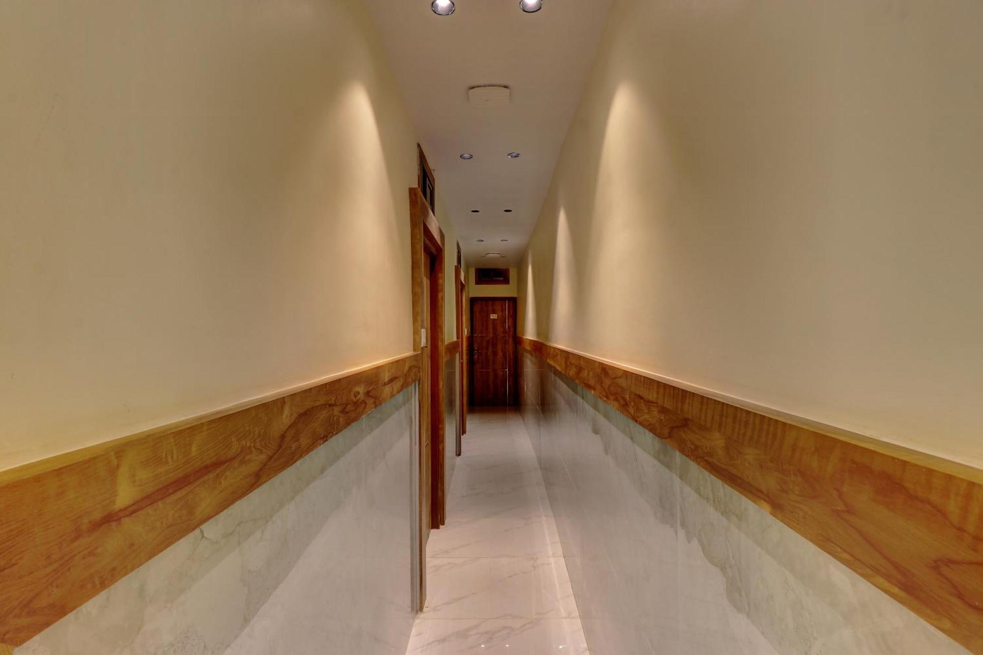 Hotel Amber Suite Near Mumbai Airport Екстериор снимка